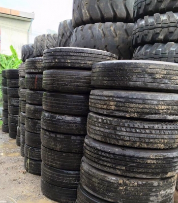 ขายถูกๆยางเก่าสภาพใช้งานใด้ทุกเส้น 11R,  295/80R22.5  เส้นละ1000B