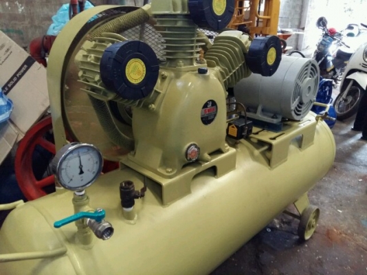 ปั้มลม swan 7.5HP moter toshiba 380v. 10bar เกจน้ำมัน สภาพใหม่มาก ปั้มลม swan 7.5HP moter toshiba 380v. 10bar เกจน้ำมัน สภาพใหม่มาก