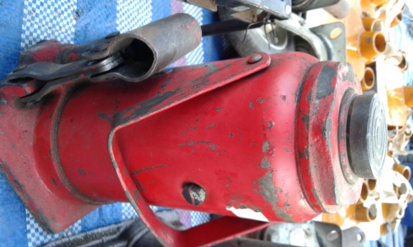 แม่แรง16ตันทรงสูง