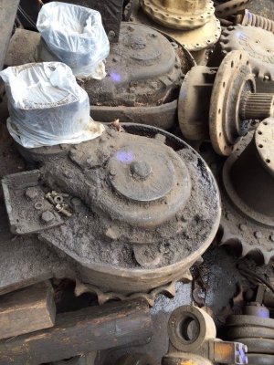 ตัวเดิน CAT215  ราคา 50,000 บาท เก่านอก รับประกัน