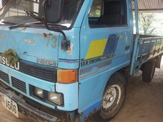 ขาย155000บาทรถอีซูซุNKR4ล้อกลางเครื่อง88แรง สภาพดีพร้อมใช้ เอกสารพร้อมโอน