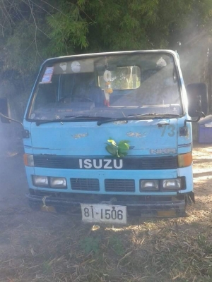 ขาย155000บาทรถอีซูซุNKR4ล้อกลางเครื่อง88แรง สภาพดีพร้อมใช้ เอกสารพร้อมโอน