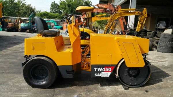 ขาย รถบดถนน SAKAI รุ่น TW450 มือสองญี่ปุ่น หน้าเหล็ก หลังยาง สั่นสะเทือนได้ เอวแน่น ทำงานได้ดี ทุกระบบ มือถือ/LINE ID : 0818753444 ขาย รถบดถนน SAKAI รุ่น TW450 มือสองญี่ปุ่น หน้าเหล็ก หลังยาง สั่นสะเทือนได้ เอวแน่น ทำงานได้ดี ทุกระบบ มือถือ/LINE ID : 0818753444