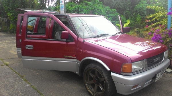 ISUZU มังกรทอง