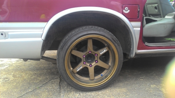 ISUZU มังกรทอง