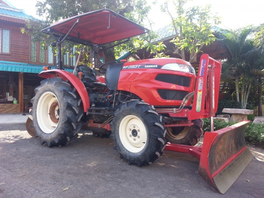 ยันร์ม่า EF393T 4 WD  2 เพลา ใบมีดดันหน้า ผาน 6 CMT รถไร่เดิมๆแน่นๆ รถ 1 ปี 7 เดือน