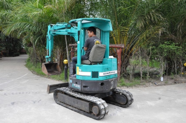 ขายแบคโฮ KOMATSU PC12uuครบๆ สวยเดิมจากญี่ปุ่น ทำงานสมบูรณ์ทุกระบบ รับรองไม่ผิดหวัง 159,000 เท่านั้น!!