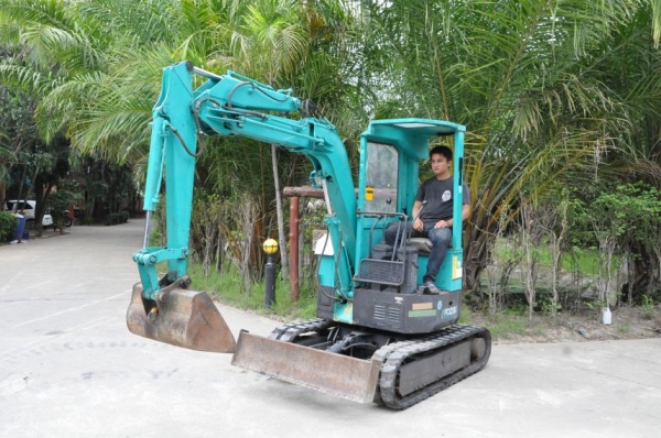 ขายแบคโฮ KOMATSU PC12uuครบๆ สวยเดิมจากญี่ปุ่น ทำงานสมบูรณ์ทุกระบบ รับรองไม่ผิดหวัง 159,000 เท่านั้น!!