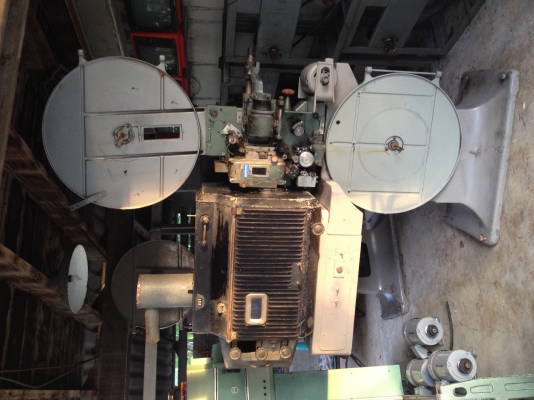 @@@@@ ขายเครื่องฉายหนัง35มม @@@@@