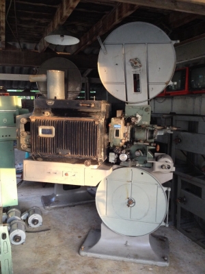 @@@@@ ขายเครื่องฉายหนัง35มม @@@@@