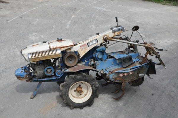 ขายรถพรวนดิินiseki ตามสภาพของครบ เครื่องไม่ติด(วางใหม่ได้) มีเกียร์ สภาพเดิมๆจากญี่ปุ่น 8,900เท่านั้น