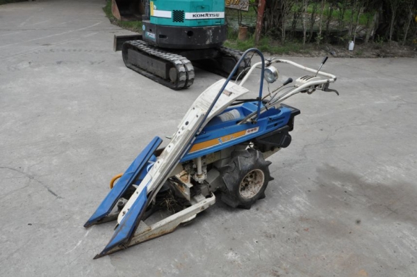 ขายรถเกี่ี่ยวเดินตามiseki สภาพเดิมๆจากญี่ปุ่นยังไม่เคยใช้ในไทย 13,500เท่านั้น ขายรถเกี่ี่ยวเดินตามiseki สภาพเดิมๆจากญี่ปุ่นยังไม่เคยใช้ในไทย 13,500เท่านั้น