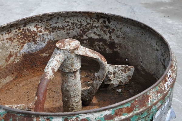 ขายถังผสมปูน สภาพเดิมๆจากญี่ปุ่นยังไม่เคยใช้งานในไทย 6,500เท่านั้น