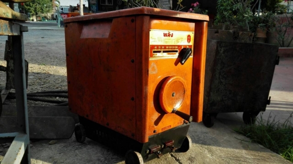 ******** Sold Out!! ******** ตู้พลัง 300 MOD. ไฟบ้าน 220V. หน้าเก่าฉลากทอง รุ่นทน สภาพสวย พร้อมใช้งาน!!