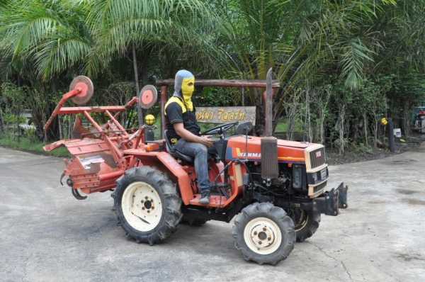 ขายรถไถYANMAR F15D 15แรง ขับ4ล้อ พร้อมโรตารี่หลัง สภาพสวยเดิมญี่ปุ่นไม่เคยใช้ในไทย 85,000 เท่านั้น!!