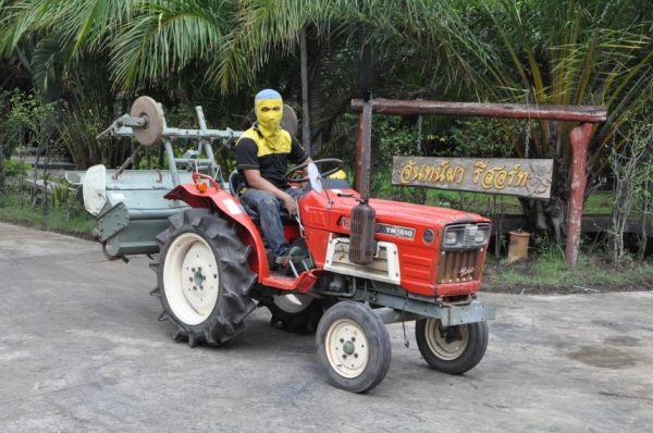 ขายรถไถYANMAR YM1601 พร้อมโรตารี่หลัง สภาพสวยเดิมญี่ปุ่นไม่เคยใช้ในไทย 75,000เท่านั้น!! ขายรถไถYANMAR YM1601 พร้อมโรตารี่หลัง สภาพสวยเดิมญี่ปุ่นไม่เคยใช้ในไทย 75,000เท่านั้น!!