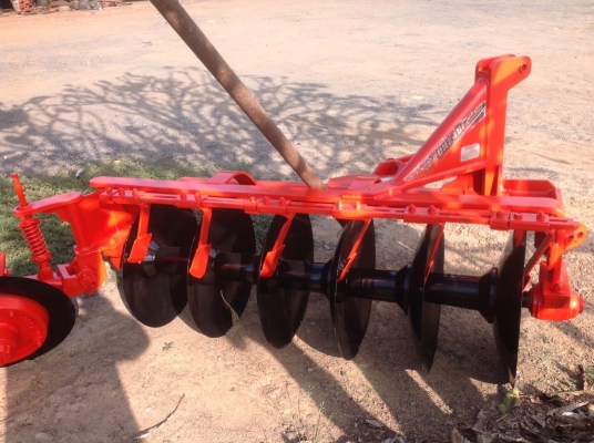 ผานคูโบต้าตราช้างสภาพดีพร้อมใช้งาน ใบ 24 นิ้ว  สำหลับ  รถไถ 45 แรง และ 47 แรง