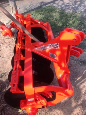 ผานคูโบต้าตราช้างสภาพดีพร้อมใช้งาน ใบ 24 นิ้ว  สำหลับ  รถไถ 45 แรง และ 47 แรง