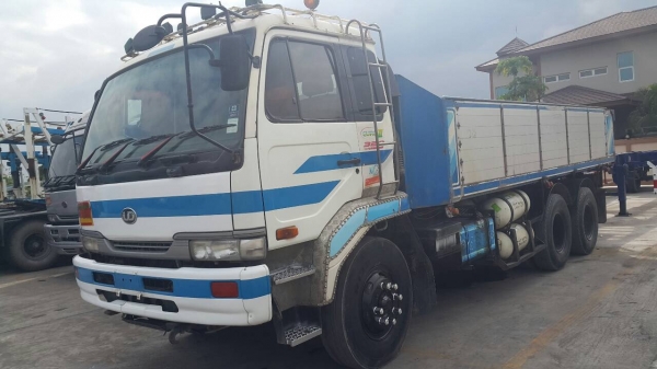 ขาย10ลัอดั้ม320แรงห้างแทัสวยๆมี2คัน