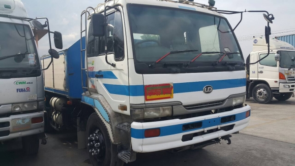 ขาย10ลัอดั้ม320แรงห้างแทัสวยๆมี2คัน