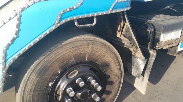 ขาย10ลัอดั้ม320แรงห้างแทัสวยๆมี2คัน