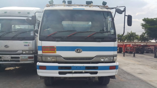 ขาย10ลัอดั้ม320แรงห้างแทัสวยๆมี2คัน