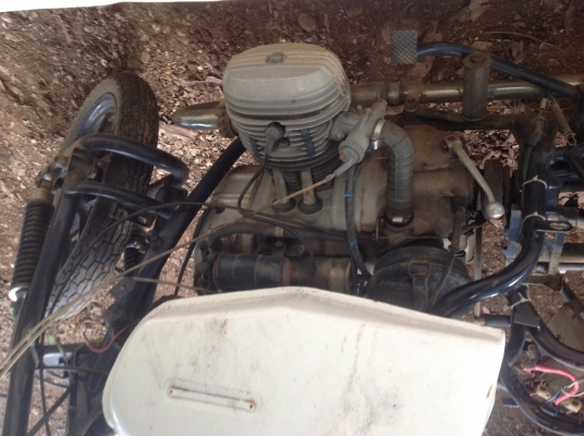 ฝาแฝด BMW ไฮลุงเครื่อง 750 cc. ฝาแฝด BMW ไฮลุงเครื่อง 750 cc.