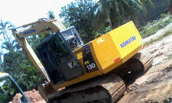 ขายรถแบคโฮ KOMATSU PC120-5 คอลโทรลสั้น บูมอาร์มพิเศษ ราคา 550000
