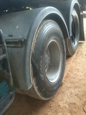 ขายรถหัวลากกับหางพื้นเรียบ22ล้อ ISUZU FXZ23NZPFT 270แรงม้าปี45กับหาง SMMปี46 สนใจโทร 081-970-1072
