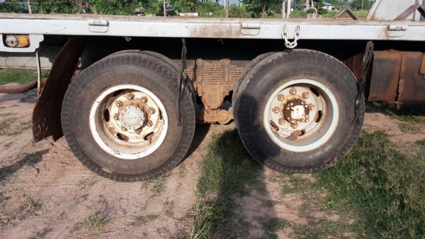 ขาย10ล้อ2เพลาช่วงล่างโบ้200 แชชซีดีเครื่องอีซูซุ165 ระบบหางรถเกี่ยวข้าว เอกสารทะเบียนครบ พร้อมลุยงาน