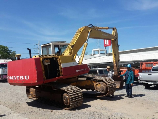 รถขุด KOMATSU PC200-5 เราคัด รถสวย ๆ เพื่องานคุณ.