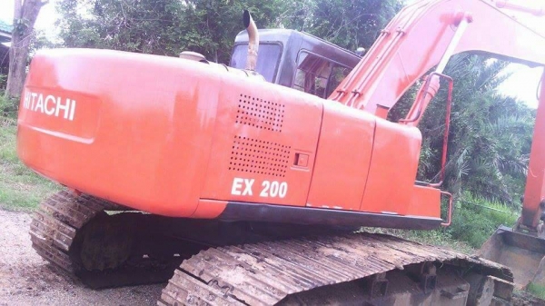 ขายด่วน HITACHI EX200-2 สภาพพร้อมใช้