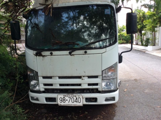 รถบรรทุก 6 ล้อเล็ก ISUZU NMR ปี 52