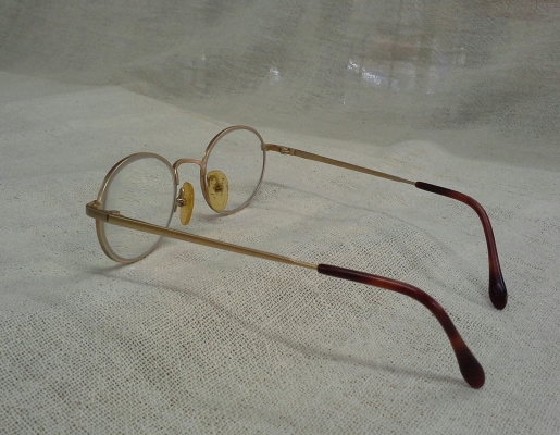 แว่นสายตายาวไททาเนียมบริสุทธิ์ (ตัวท็อป) Charmant