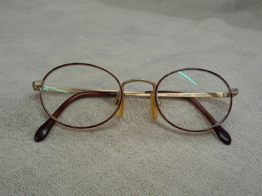 แว่นสายตายาวไททาเนียมบริสุทธิ์ (ตัวท็อป) Charmant