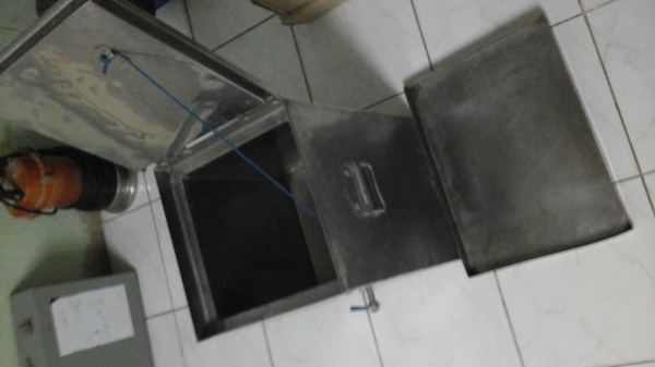 ถังน้ำดื่มมีก๊อกด้วยแสตนเลสดีไม่เป็นสนิม