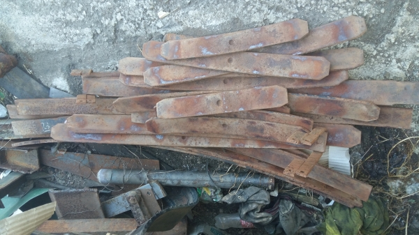 ขายด่วนแหนบหลังหัวยาวยาว1.40ม.กว้าง7cm หนา1cm ขายด่วนแหนบหลังหัวยาวยาว1.40ม.กว้าง7cm หนา1cm