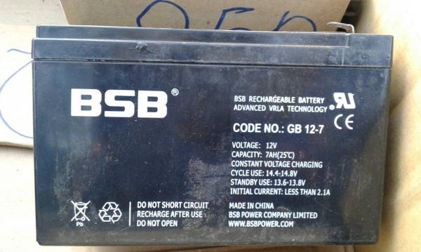 แบตเตอรี่ 12 V เป็นแบตใหม่ครับสภาพการใช้งาน 3-4 ปีครับใส่รถเครื่องได้  เครื่องสำรองไฟได้ครับ  หรือแปลงทำอย่างอื่นได้ครับสวยๆครับ  มีหลายลูกครับ