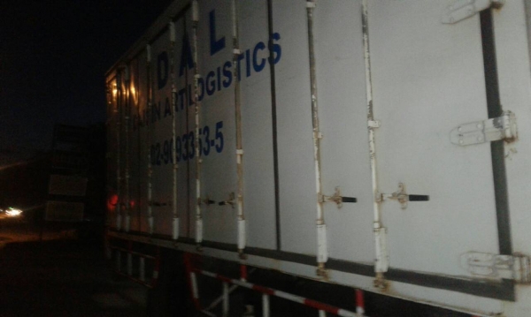 ขายด่วน ๆ595,000บ หกล้อ อีซูชุ FTR11LY-6BD1-165 หัวยกไฟฟ้ ตู้แห้ง10บาน ช่วงยาว 7.20ม สภาพพร้อมสวยกริบบางเดิมไม่มีผุทั้งคัน  ทะเบียนพร้อมโอน ราคา 585,000บ ครับ สวยมากน่าใช้