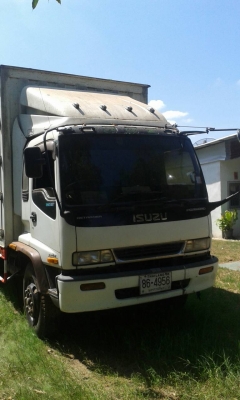 ขายด่วน ๆ595,000บ หกล้อ อีซูชุ FTR11LY-6BD1-165 หัวยกไฟฟ้ ตู้แห้ง10บาน ช่วงยาว 7.20ม สภาพพร้อมสวยกริบบางเดิมไม่มีผุทั้งคัน  ทะเบียนพร้อมโอน ราคา 585,000บ ครับ สวยมากน่าใช้