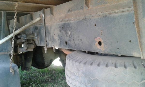 ขายด่วน ๆ595,000บ หกล้อ อีซูชุ FTR11LY-6BD1-165 หัวยกไฟฟ้ ตู้แห้ง10บาน ช่วงยาว 7.20ม สภาพพร้อมสวยกริบบางเดิมไม่มีผุทั้งคัน  ทะเบียนพร้อมโอน ราคา 585,000บ ครับ สวยมากน่าใช้