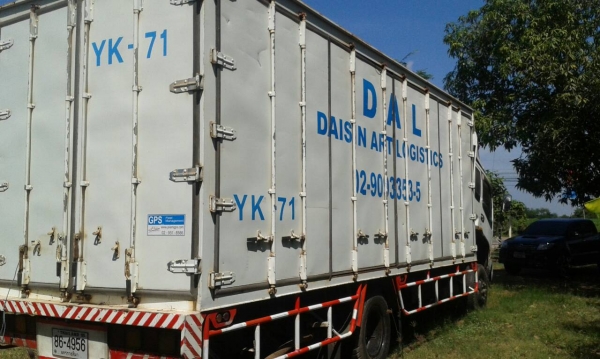 ขายด่วน ๆ595,000บ หกล้อ อีซูชุ FTR11LY-6BD1-165 หัวยกไฟฟ้ ตู้แห้ง10บาน ช่วงยาว 7.20ม สภาพพร้อมสวยกริบบางเดิมไม่มีผุทั้งคัน  ทะเบียนพร้อมโอน ราคา 585,000บ ครับ สวยมากน่าใช้