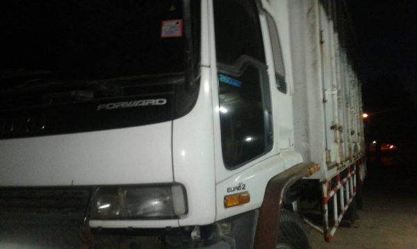 ขายด่วน ๆ595,000บ หกล้อ อีซูชุ FTR11LY-6BD1-165 หัวยกไฟฟ้ ตู้แห้ง10บาน ช่วงยาว 7.20ม สภาพพร้อมสวยกริบบางเดิมไม่มีผุทั้งคัน  ทะเบียนพร้อมโอน ราคา 585,000บ ครับ สวยมากน่าใช้