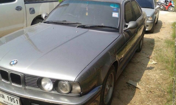 ฃายรถbmw series520i รถพร้อมใช้งานสีสวย