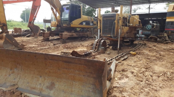 ขายแล้วครับ แทรคเตอร์ CAT D5B เอกสารเล่มทะเบียนครบ ช่วงล่างต้องได้ซ่อมครับ ขายแล้วครับ แทรคเตอร์ CAT D5B เอกสารเล่มทะเบียนครบ ช่วงล่างต้องได้ซ่อมครับ