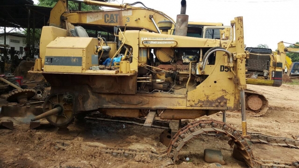 ขายแล้วครับ แทรคเตอร์ CAT D5B เอกสารเล่มทะเบียนครบ ช่วงล่างต้องได้ซ่อมครับ
