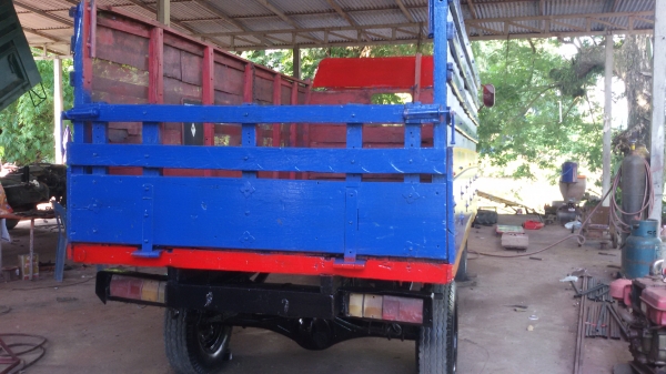 ขายรถอีแต๋น เครื่องอีสุสุสองสูบมีเกียร์สองลูก พร้อมไช้งาน ขายใน  ราคา69000บาท รถอยู่วังบัว คลองขลุง กำแพงเพชร    สนใจสอบุถามได้ที่081 3655997 อำพร  พาเจริญ