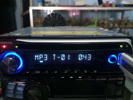 KENWOOD U535 USB IPOD MP3 CD AUX ปรีเอ้า1ชุด คุมกล่องCD สภาพสวย มือ2 ญี่ปุ่น