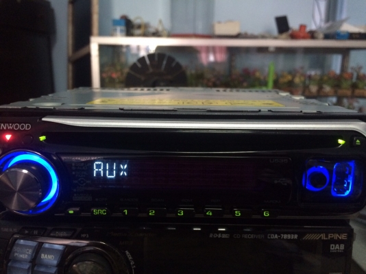 KENWOOD U535 USB IPOD MP3 CD AUX ปรีเอ้า1ชุด คุมกล่องCD สภาพสวย มือ2 ญี่ปุ่น