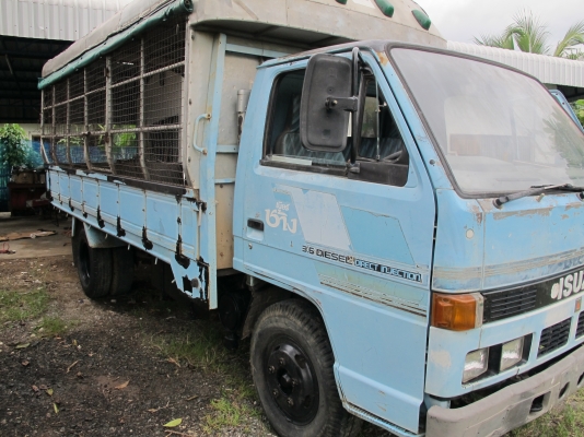 ขายอีซูซู 6ล้อ NKR110